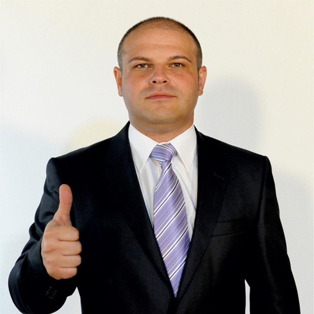 Viceprimarul Adrian Pițigoi intră în concediu paternal