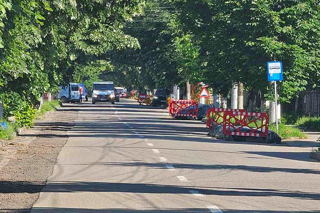 Câmpinenii întreabă... primarul răspunde. Din nou despre lucrările HidroPrahova la rețeaua de apă și canalizare. De aceasta dată, în cartierul Câmpinița