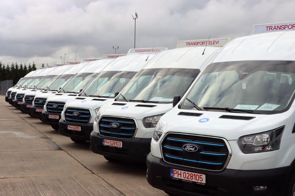 Firma Aveuro Internațional Câmpina, investigată de Consiliul Concurenței privind posibila trucare a licitațiilor pentru microbuzele școlare