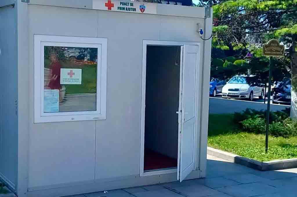 Pe perioada caniculei, Primăria a amenajat un punct de prim-ajutor în centrul Câmpinei