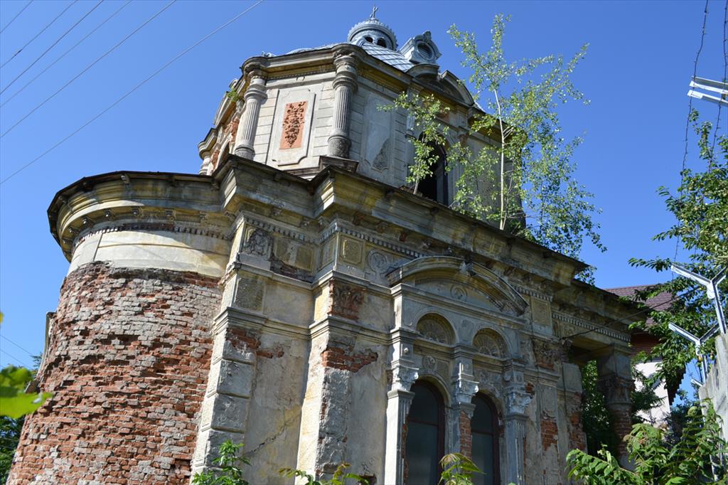 Capela Hernea ar putea fi reabilitată cu fonduri de la Ambasada SUA în România