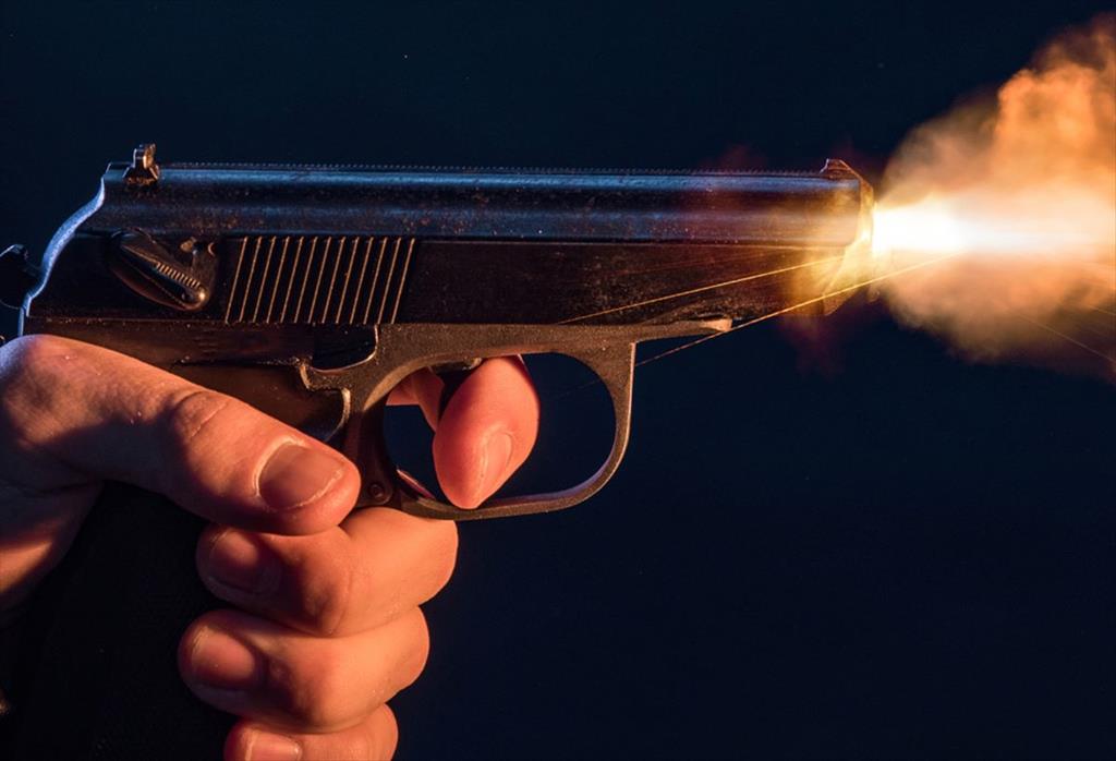 Scandal cu focuri de armă la Măgureni. Un tânăr din Telega a fost rănit