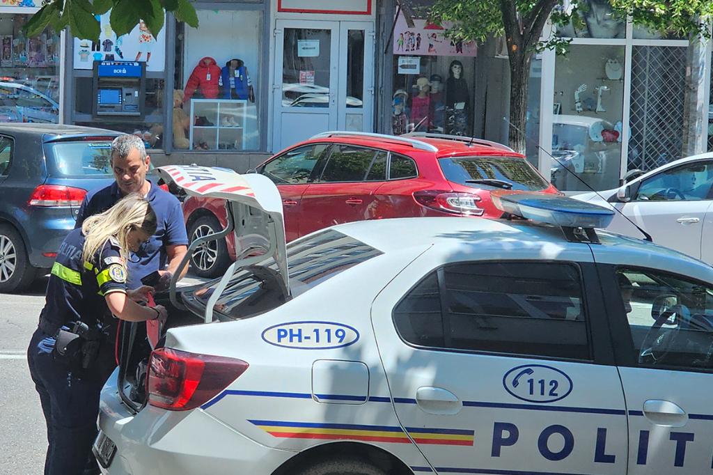 Polițiștii câmpineni au oprit un autoturism pentru control și au constatat... trei infracțiuni!