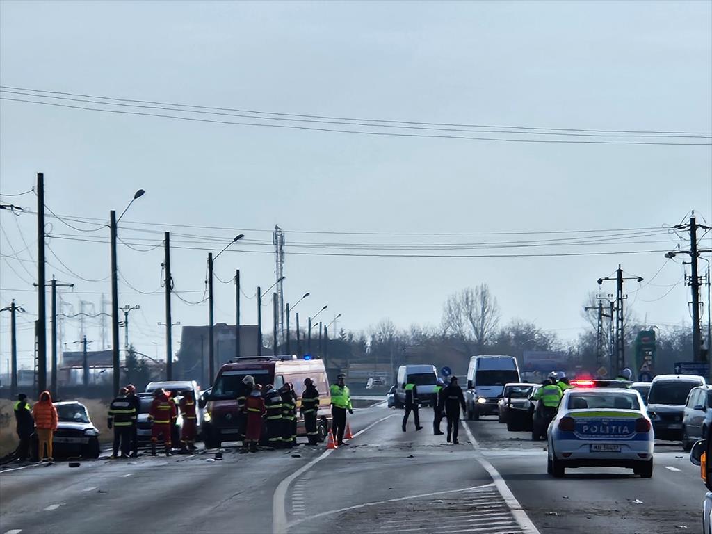 Accident cumplit la Florești, pe DN1. Două persoane și-au pierdut viața