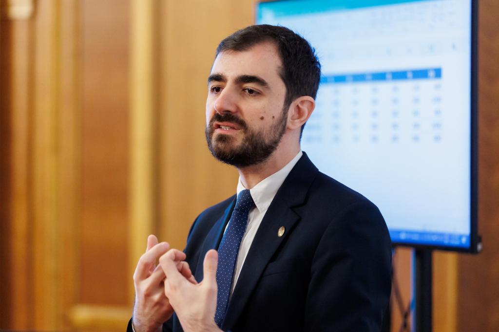 Lista lui Năsui: 178 de institute și agenții finanțate de stat, “al căror scop nu e cercetarea, ci salarizarea”