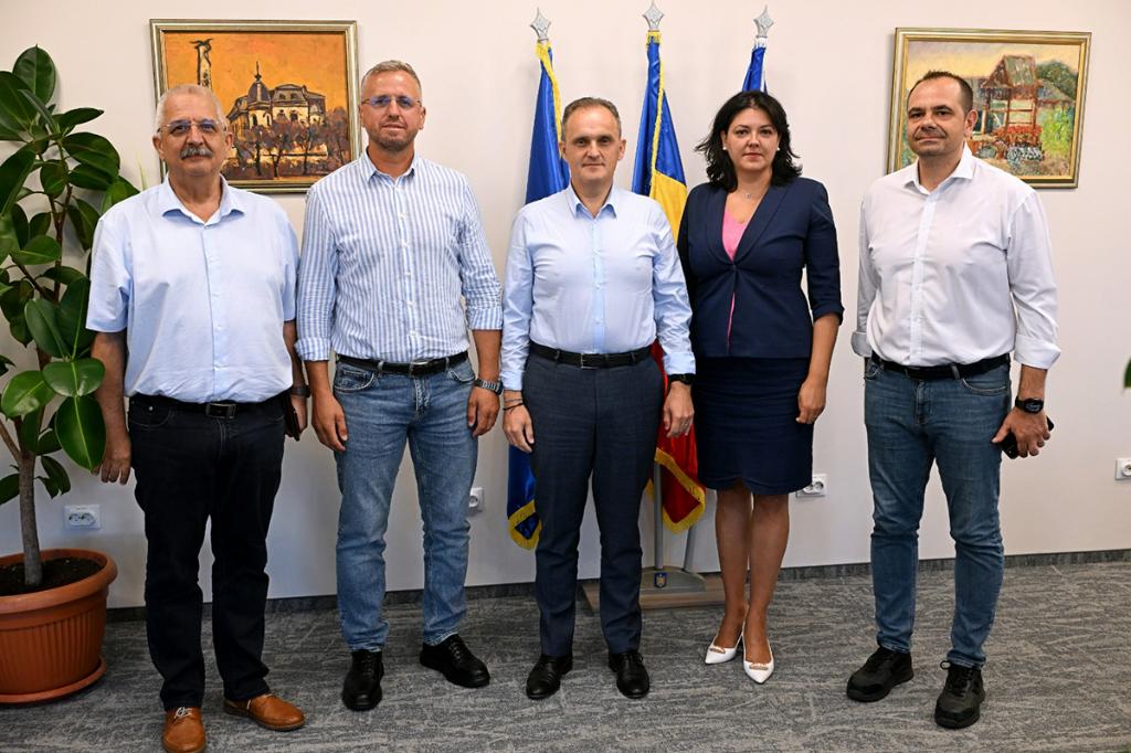 A fost semnat contractul pentru modernizarea și extinderea rețelelor de apă și canalizare din Câmpina și Poiana Câmpina