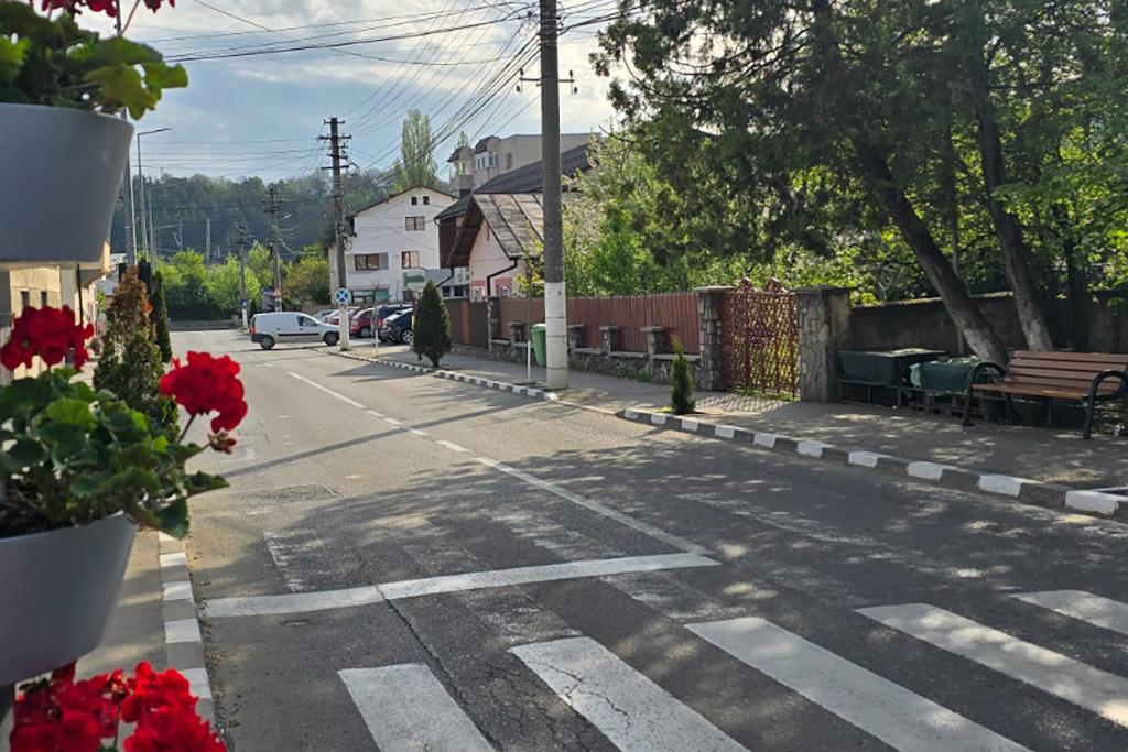 Lucrări la carosabil în zona centrală a comunei Poiana Câmpina, joi, 11 iunie