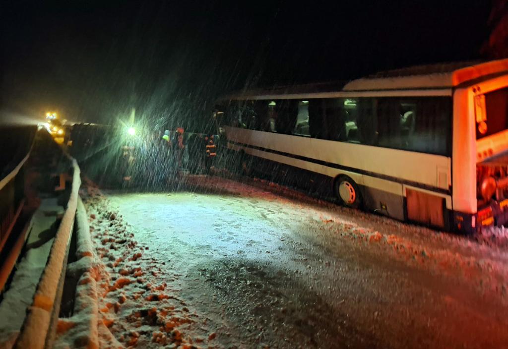 Consiliul Județean Prahova, amendat de polițiști pentru că nu s-a intervenit la timp pe DJ 102I, spre Valea Doftanei